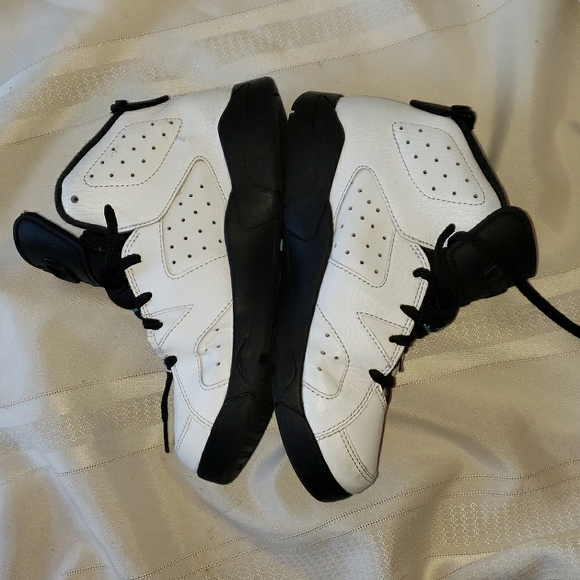 Michael Jordan kids high tops - Picture 5 of 8